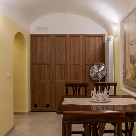 Domus Aureliano Apartment *